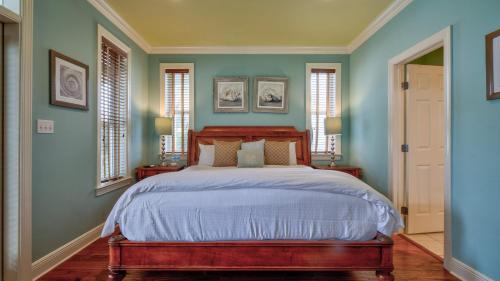 Santa Rosa Beach House | A Piece of Heaven by AvantStay Private Pool Sleeps 14 Pet-friendly
