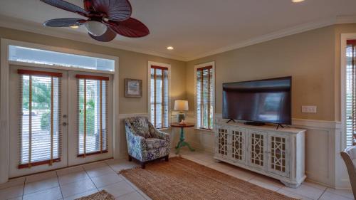 Santa Rosa Beach House | A Piece of Heaven by AvantStay Private Pool Sleeps 14 Pet-friendly