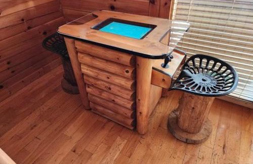 Gatlinburg - Pigeon Forge House | A Piece of Heaven is a Wonderful Dog-Friendly 2 Bedroom Cabin in Starr Crest Resort!
