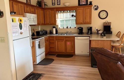 Gatlinburg - Pigeon Forge Cabin | A piece of Heaven on Earth with all the comforts of home!