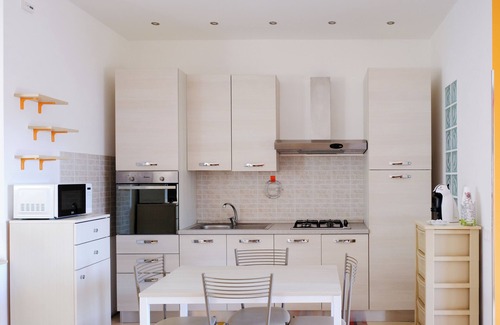 Locri Apartment | A place away from the city chaos, in a serene and relaxing environment.