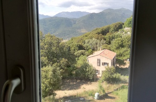 Granace House | A Proximité de la mer et de la Montagne