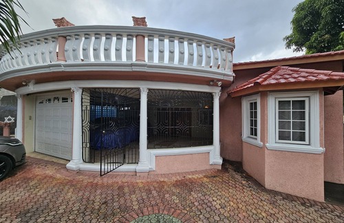 Havendale House | A quiet & peaceful house offering you a stylish, lavish upscale residential tone