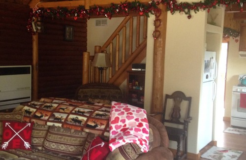 Pinehurst Cabin | A Quiet place away from the crowds.