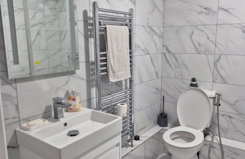 Grange Apartment | A quiet room in a two bed room flat