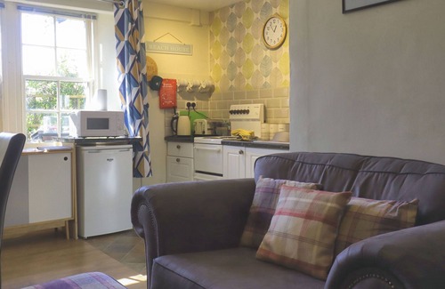 Helmsdale Apartment | A Quirky 1-bedroom Basement-level Fisherman's Apartment