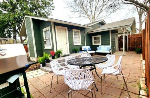 Highland House | A Rare find - Bright, Warm, Charming Central Austin Home