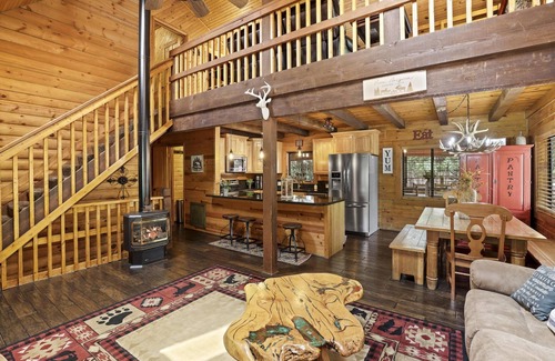 Pine Cabin | A real log cabin in the pines!