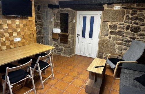 Castro Caldelas House | A Ribeira