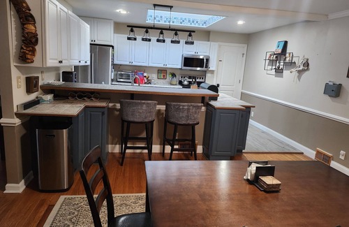 Clifton Forge House | A Stylish 2+ Bedroom Rancher