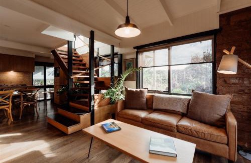 Surf Beach House | A Stylish and Unique Retreat at Surf Beach