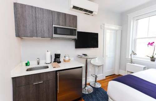 Griggs Park Apartment | A Stylish Stay w/a Queen Bed, Heated Floors. #36