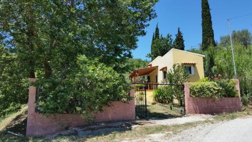 Aigialeia House | A Sun Shine Home