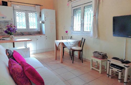 Aigialeia House | A Sun Shine Home