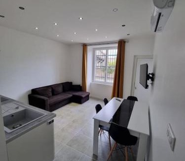Chamaret Apartment | A supprimer