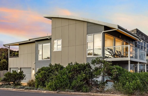 Hayborough House | A Surfers Paradise at Chiton Rocks Pets Welcome