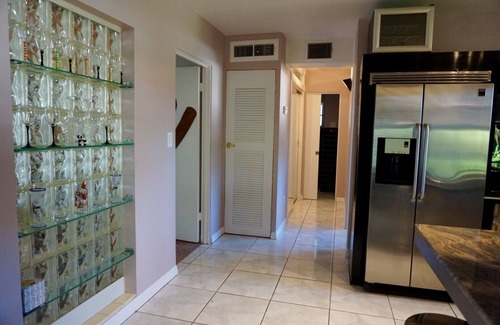 Belleair Beach House | A Unique White-Sand Beach House/Special Rates for a stay over 3 months. 🏝🏖⛱