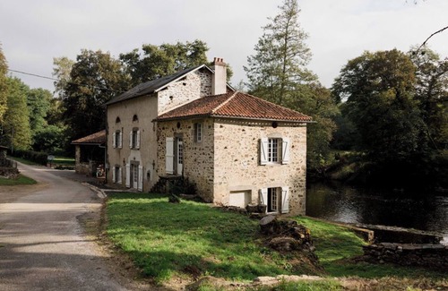 Bussiere-Poitevine House | A water mill on the banks of the Gartempe, for peace, relaxation and reunion!