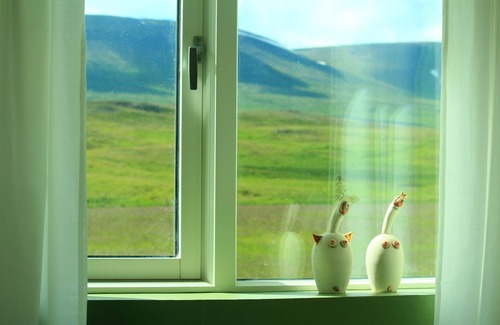 Varmahlid House | A wonderful small and cosy house with a private natural hot tub, fantastic views