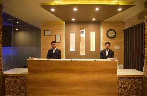 Mashobra Hotel | Aachman Nature Valley Resort Mashobra BY NAINA STAYCATION- Private Parking - Balcony and valley view Rooms