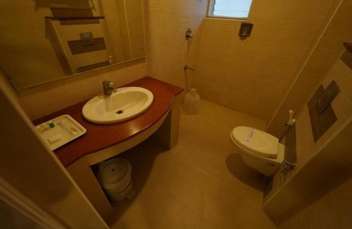 Palayankottai Bed & Breakfast | AAR Royal Residency - Palmyra