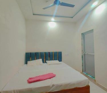 Ayodhya Hotel | Aaryash Residency Behind the RAM Janam bhumi