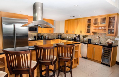 Lubbers Quarters Cay Resort | Abaco Beach Resort and Boat Harbour Marina