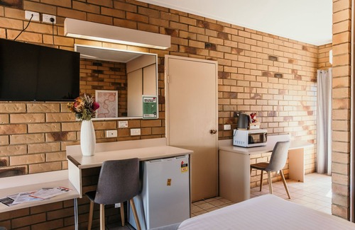Soldiers Hill Hotel | Abacus Motel