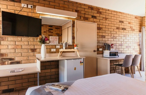 Soldiers Hill Hotel | Abacus Motel