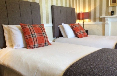Glasbury House | Aberllynfi Riverside Guesthouse