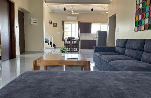 Uchiyarda House | Abhikram Homes