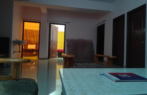 Varanasi Hotel | Abhivadya Gange Hotel And Cottage