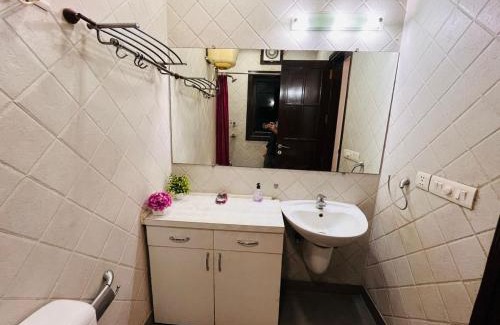 South Extension Hotel | Abode Residency near USA Embassy Delhi Safdarjung Enclave New Delhi