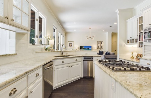 Austin House | Above Austin Country Club I Pool&Spa I Game Room I Luxury Services