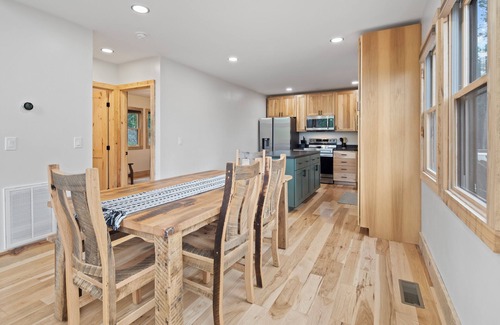 Lake Lure Cabin | Above It All Hot Tub Views Rumbling Bald Sleeps 11