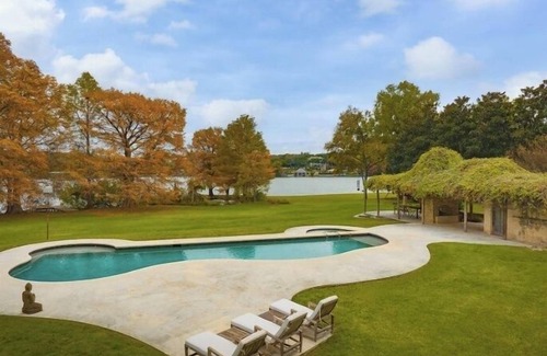 Lakeshore Addition House | Above Timeless I Waterfront I Lake Austin I Events I Pool&Spa I Services