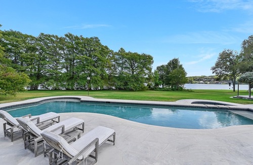 Lakeshore Addition House | Above Timeless I Waterfront I Lake Austin I Events I Pool&Spa I Services
