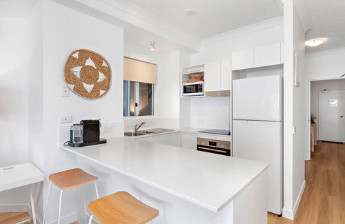 Palm Cove Apartment | Absolute Beach Front 1 Bedroom Apartment Palm Cove