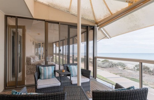 Adelaide House | "Absolute Beachfront Luxury" | By Host Solutions