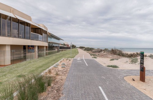Adelaide House | "Absolute Beachfront Luxury" | By Host Solutions