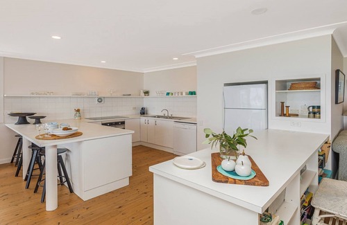 Pearl Beach House | ABSOLUTE BEACHFRONT BEAUTY @ PEARL BEACH