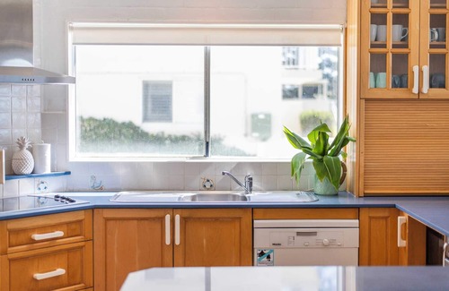 Yamba Apartment | Absolute Oceanfront Yamba - oceanstays