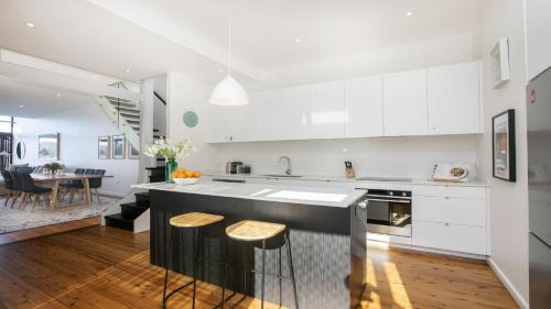 Wagstaffe House | Absolute Waterfront at Wagstaffe
