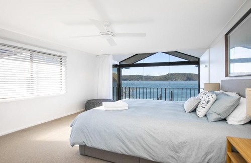 Wagstaffe House | Absolute Waterfront at Wagstaffe