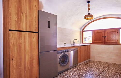 Cortes de Baza Cottage | Abuela Maria cave house