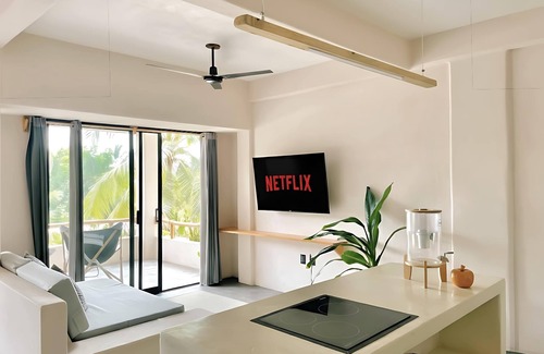Santa Maria Apartment | AC Bedroom Daily Clean Pool Reliable Wi-Fi