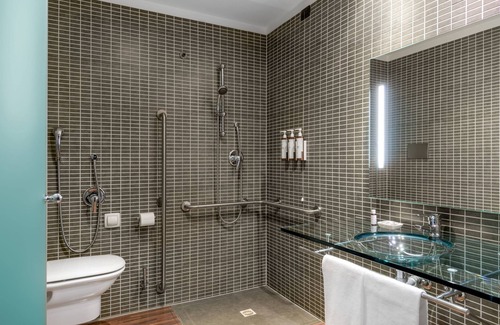 Creazzo Hotel | AC Hotel Vicenza by Marriott