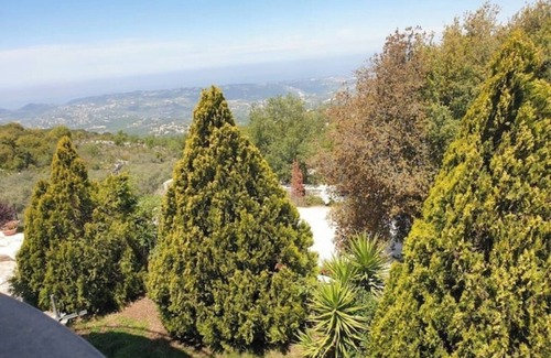 Kfardebian Villa | AcAssia : Relax and Unwind in Comfort at This Spacious Family Villa