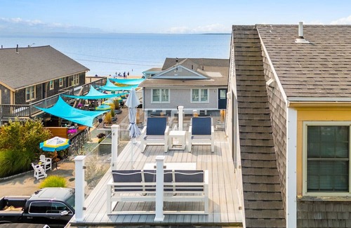 Falmouth Heights Apartment | Accessible 1 King Bed Premium Suite