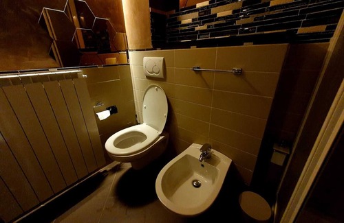 Incudine Bed & Breakfast | Accogliente Bilocale Colorato in Montagna a 10 Minuti Dalle Piste da sci